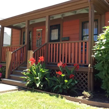 Historic Santa Rosa Cottage